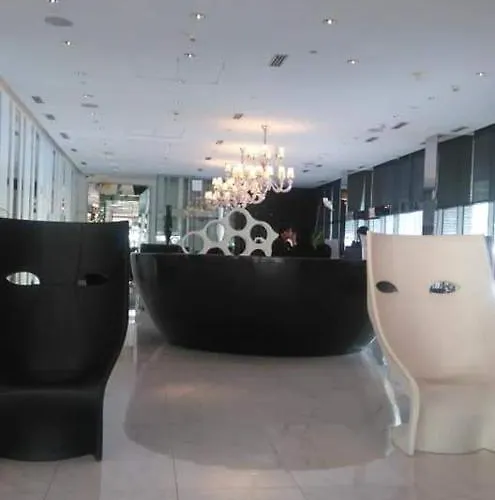 Apartahotel Coleen's Cozy Place At Azure *